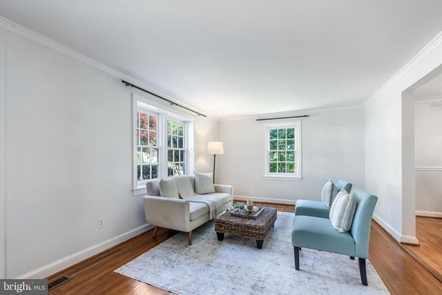 2833 BOLLING RD, Falls Church, VA 22042