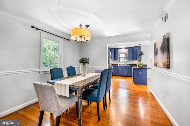 2833 BOLLING RD, Falls Church, VA 22042