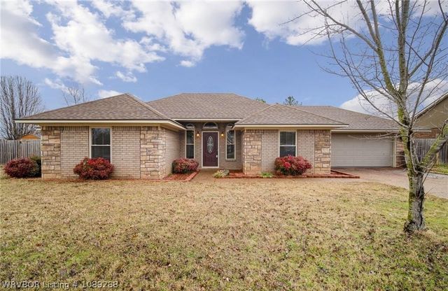 590 S Oak Street, Greenwood, AR 72936