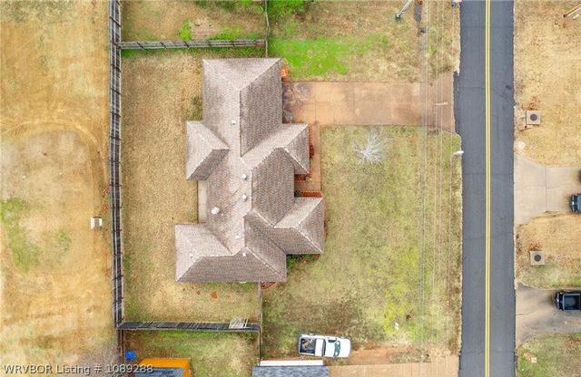 590 S Oak Street, Greenwood, AR 72936