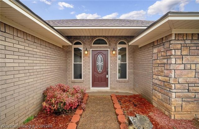 590 S Oak Street, Greenwood, AR 72936