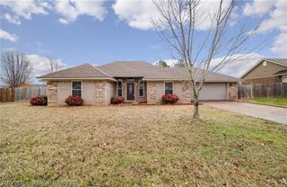 590 S Oak Street, Greenwood, AR 72936