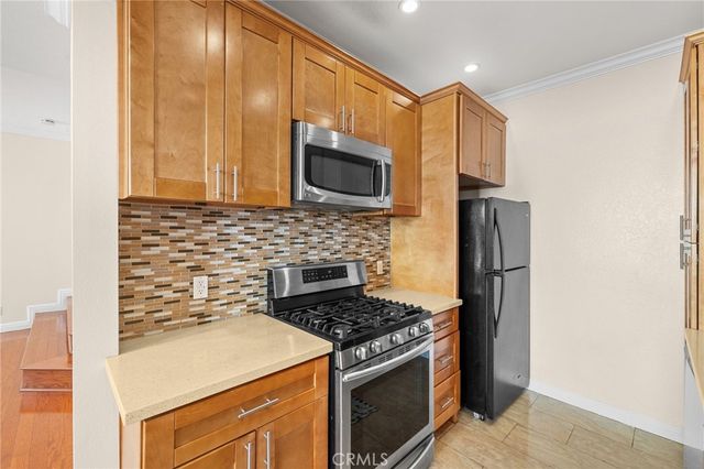 528 E. San Jose Ave 110, Burbank, CA 91501