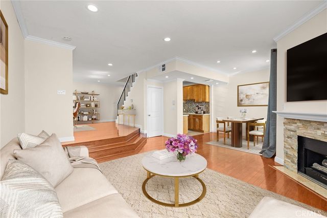 528 E. San Jose Ave 110, Burbank, CA 91501