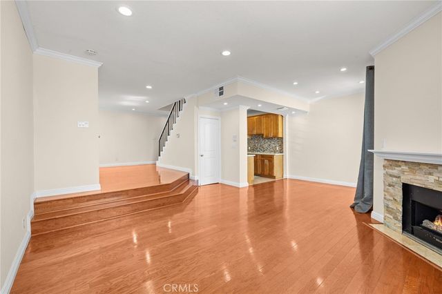 528 E. San Jose Ave 110, Burbank, CA 91501