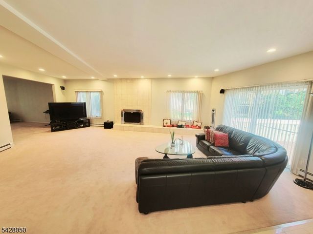 307 Center St, Englewood Cliffs Boro, NJ 07632