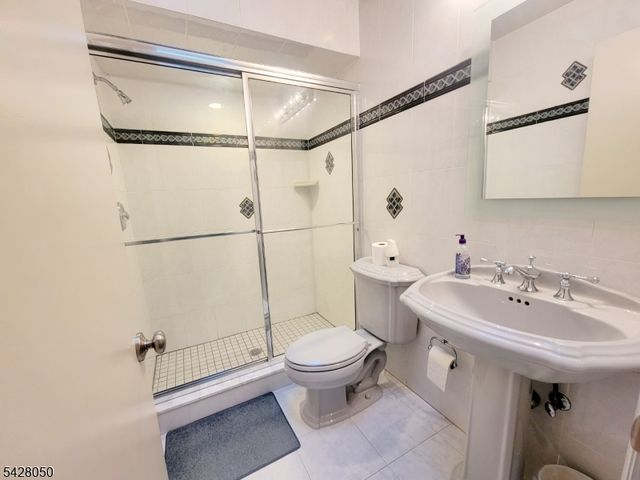 307 Center St, Englewood Cliffs Boro, NJ 07632