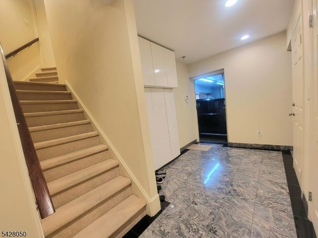 307 Center St, Englewood Cliffs Boro, NJ 07632