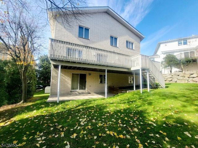 307 Center St, Englewood Cliffs Boro, NJ 07632