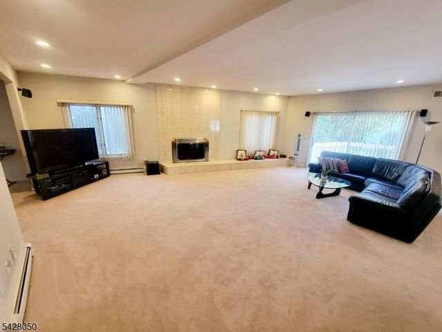 307 Center St, Englewood Cliffs Boro, NJ 07632