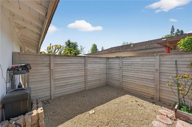 14802 Newport 20B, Tustin, CA 92780
