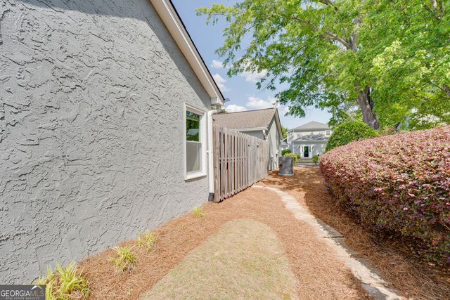 35 Ashleigh Terrace NE, Marietta, GA 30062