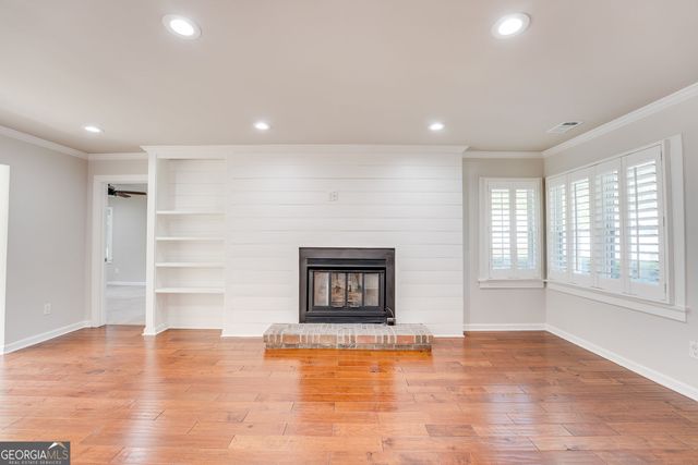 35 Ashleigh Terrace NE, Marietta, GA 30062