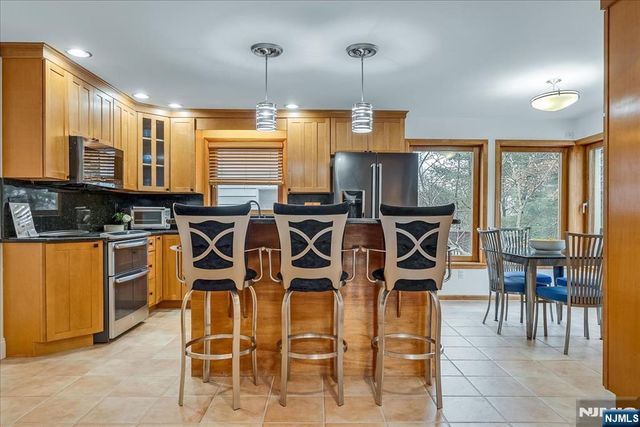 3 Adelina Court, Cedar Grove, NJ 07009