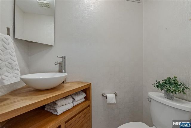 3 Adelina Court, Cedar Grove, NJ 07009