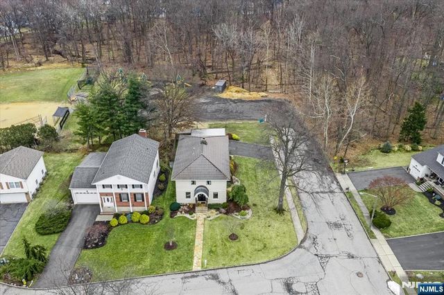 3 Adelina Court, Cedar Grove, NJ 07009