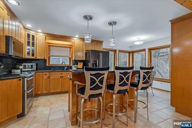 3 Adelina Court, Cedar Grove, NJ 07009