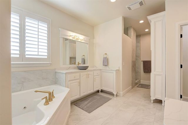 18266 Carlton Way, Edmond, OK 73012