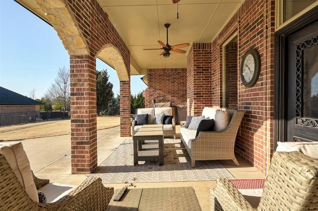 18266 Carlton Way, Edmond, OK 73012