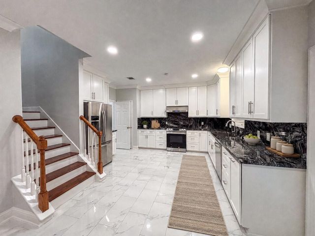 19207 Poplar Trails Lane, Tomball, TX 77375