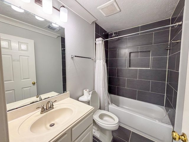 19207 Poplar Trails Lane, Tomball, TX 77375
