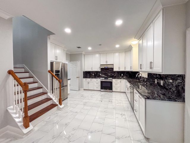 19207 Poplar Trails Lane, Tomball, TX 77375