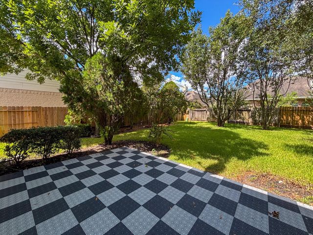 19207 Poplar Trails Lane, Tomball, TX 77375