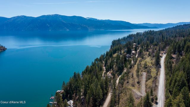 577 Midas Dr, Sagle, ID 83860