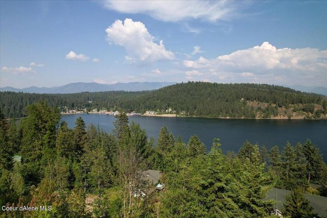 577 Midas Dr, Sagle, ID 83860