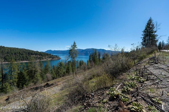 577 Midas Dr, Sagle, ID 83860