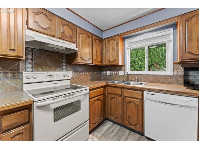 685 Sw 20TH Cir, Troutdale, OR 97060