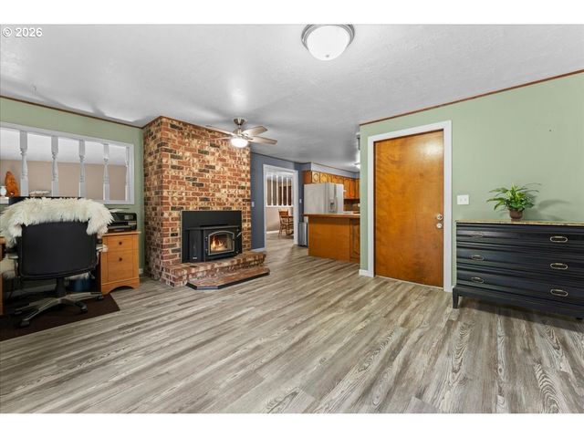 685 Sw 20TH Cir, Troutdale, OR 97060
