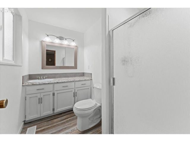 685 Sw 20TH Cir, Troutdale, OR 97060