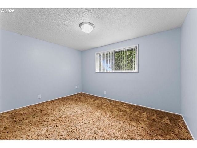 685 Sw 20TH Cir, Troutdale, OR 97060