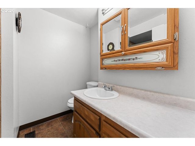 685 Sw 20TH Cir, Troutdale, OR 97060