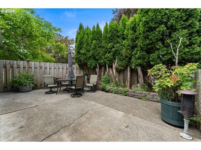 685 Sw 20TH Cir, Troutdale, OR 97060