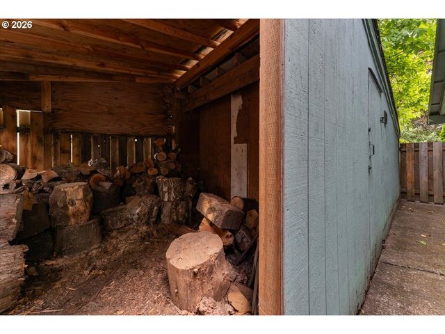 685 Sw 20TH Cir, Troutdale, OR 97060