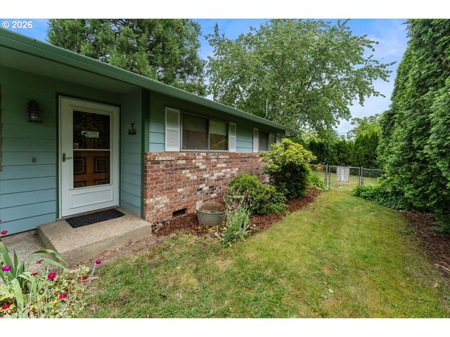 685 Sw 20TH Cir, Troutdale, OR 97060