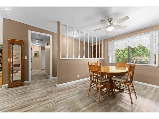 685 Sw 20TH Cir, Troutdale, OR 97060