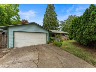 685 Sw 20TH Cir, Troutdale, OR 97060