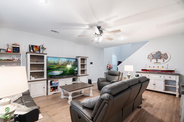 7309 Hobby Wind Ridge Drive, Houston, TX 77075