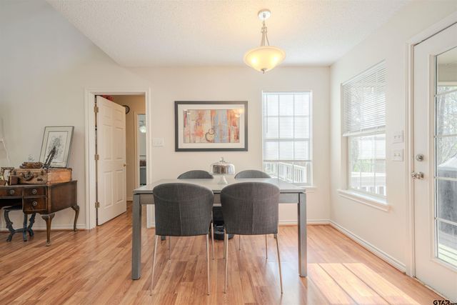 221 Butternut Glen, Holly Lake Ranch, TX 75765