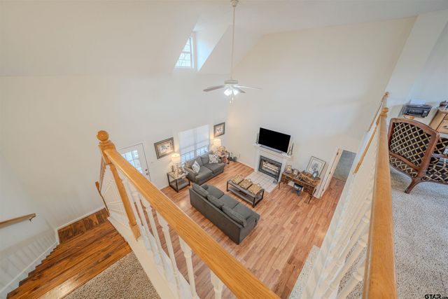 221 Butternut Glen, Holly Lake Ranch, TX 75765