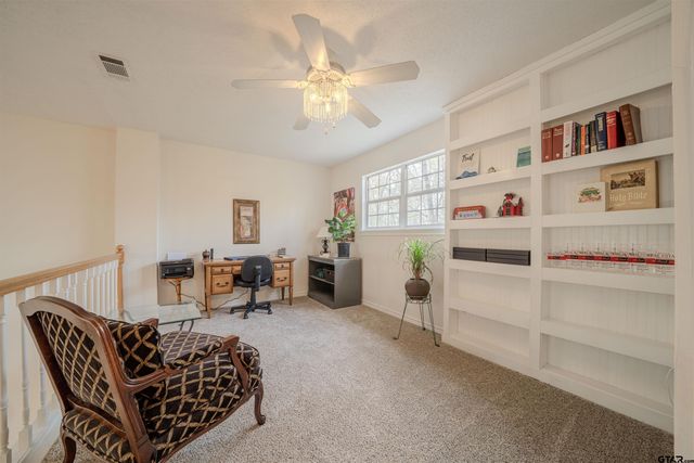 221 Butternut Glen, Holly Lake Ranch, TX 75765