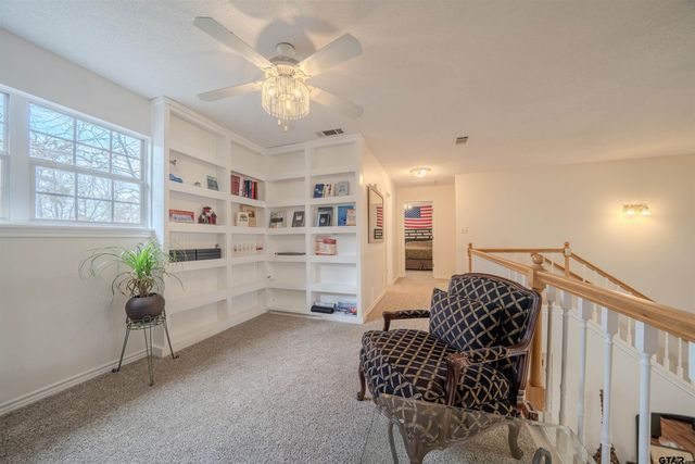 221 Butternut Glen, Holly Lake Ranch, TX 75765