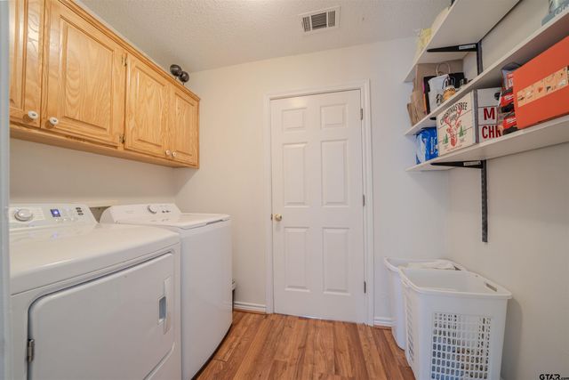 221 Butternut Glen, Holly Lake Ranch, TX 75765