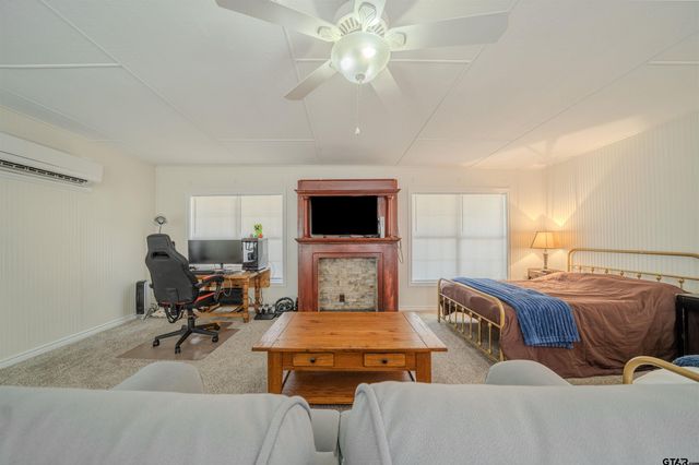 221 Butternut Glen, Holly Lake Ranch, TX 75765