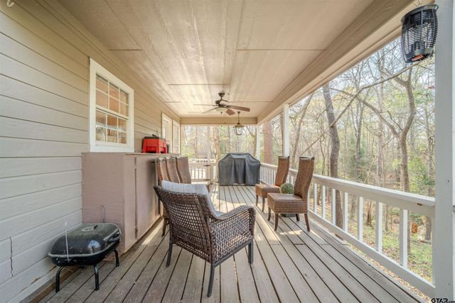 221 Butternut Glen, Holly Lake Ranch, TX 75765