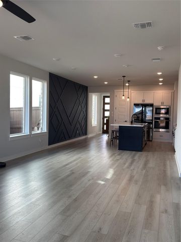 109 High Valley DR, Liberty Hill, TX 78642
