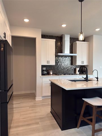 109 High Valley DR, Liberty Hill, TX 78642